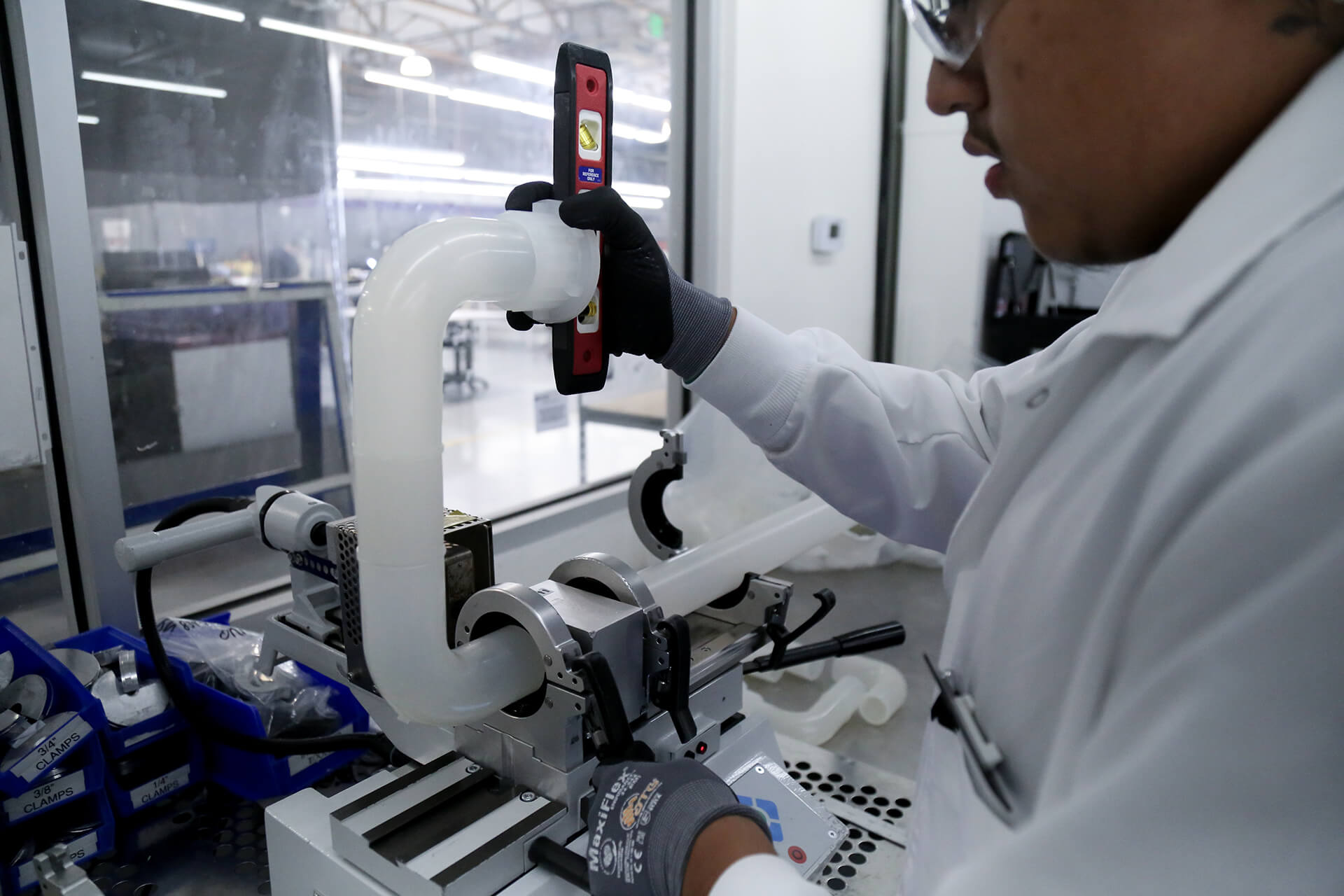Foresight technician performing fusion bonding
